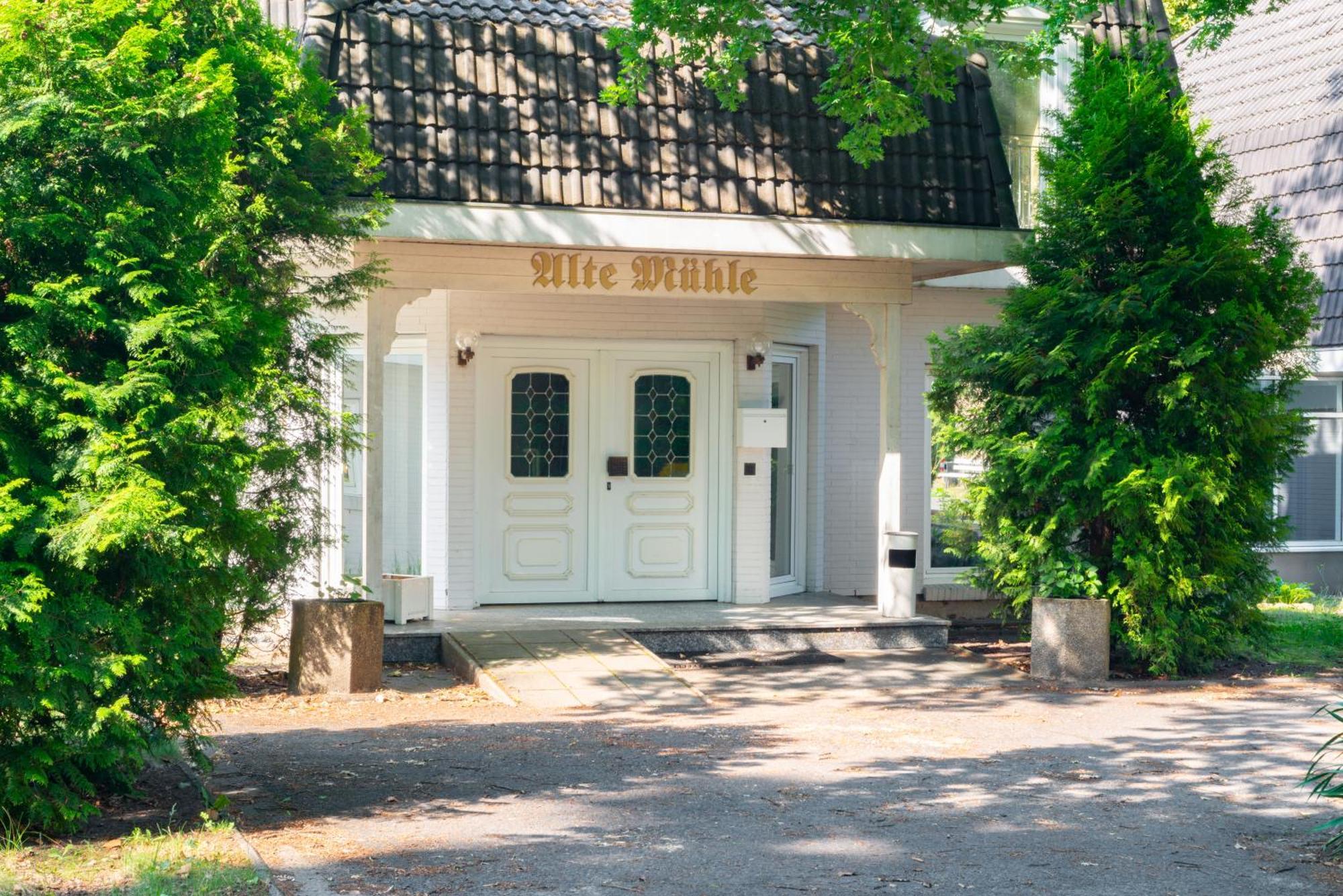 Waldhotel Schoeneiche -Self Check-In- ภายนอก รูปภาพ